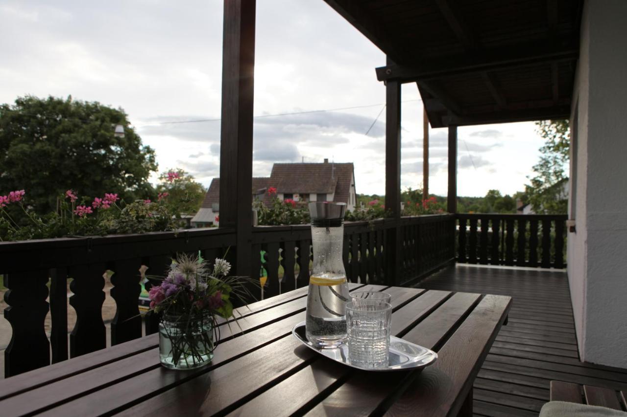 Gaestehaus Zum Rhein Rheinhausen Extérieur photo